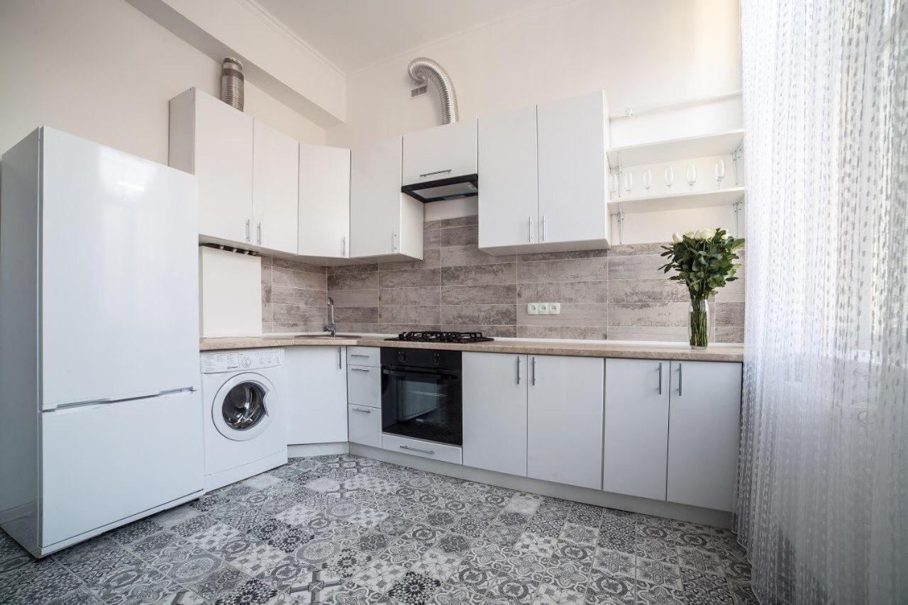 לבוב Apartament On Kulisha Street מראה חיצוני תמונה